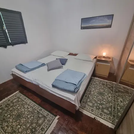 דירה Karmen - With Terrace And Ac